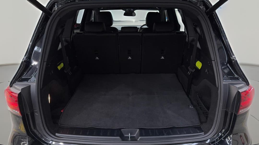 2021 Mercedes-benz Glb 200, Automatic, 52003 km, Boot Inside View