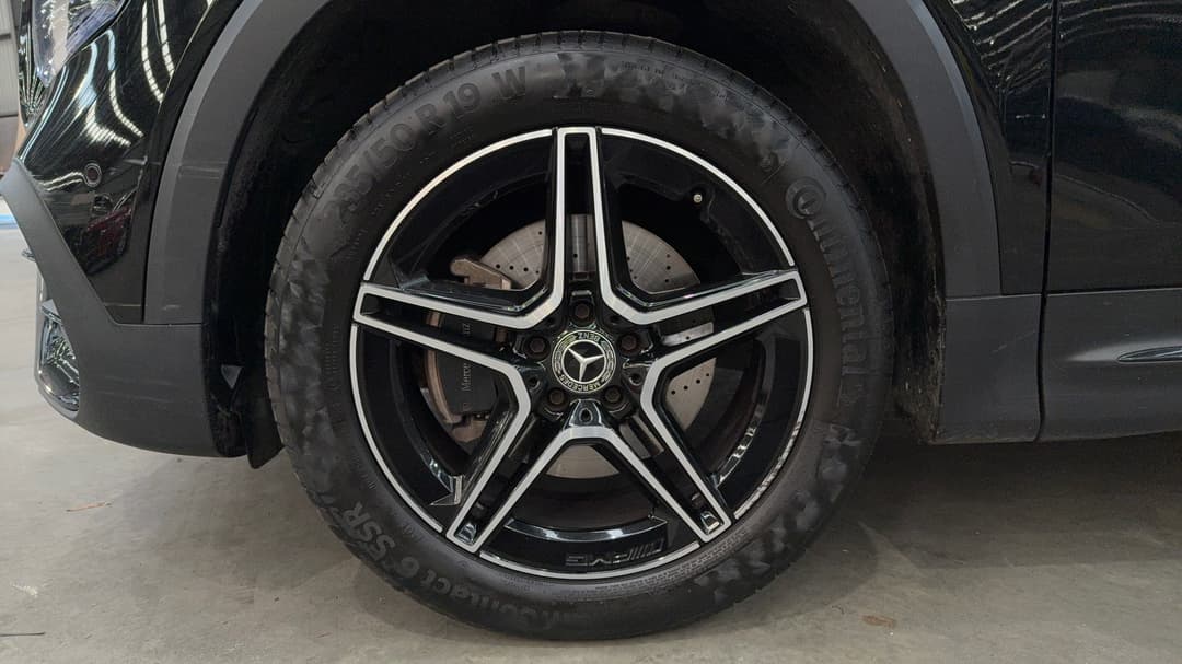 2021 Mercedes-benz Glb 200, Automatic, 52003 km, Left Front Wheel
