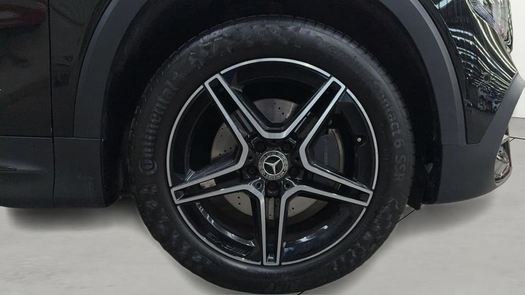 2021 Mercedes-benz Glb 200, Automatic, 52003 km, Right Front Wheel