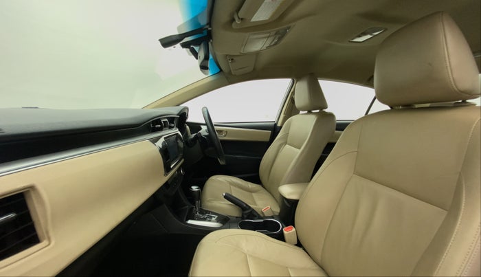 2016 Toyota Corolla Altis VL CVT PETROL, Petrol, Automatic, 91,242 km, Right Side Front Door Cabin