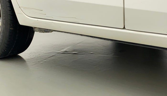 2016 Toyota Corolla Altis VL CVT PETROL, Petrol, Automatic, 91,242 km, Right running board - Minor scratches