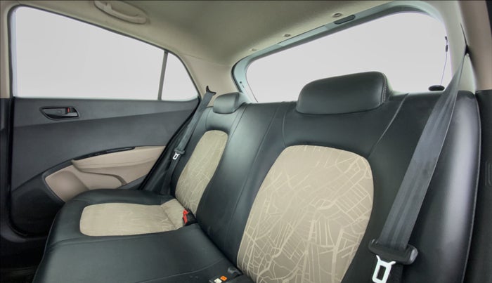 2017 Hyundai Grand i10 MAGNA 1.2 VTVT, Petrol, Manual, 18,054 km, Right Side Rear Door Cabin