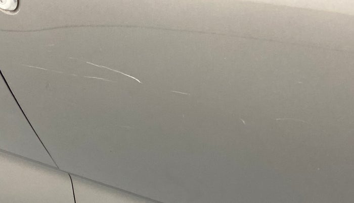 2017 Datsun Redi Go T (O), CNG, Manual, 72,356 km, Driver-side door - Minor scratches