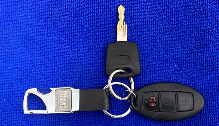 2017 Datsun Redi Go T (O), CNG, Manual, 72,356 km, Key Close Up