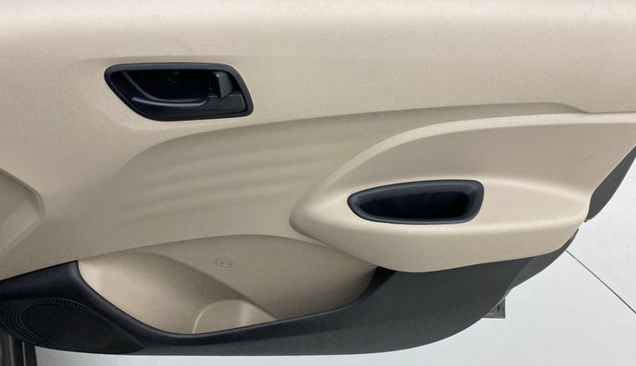 2020 Hyundai NEW SANTRO SPORTZ 1.1, Petrol, Manual, 16,991 km, Driver Side Door Panels Control
