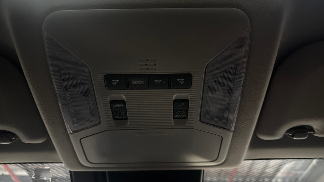 2021 Toyota RAV4 Cruiser (AWD) Hybrid, Automatic, 29675 km, On-Roof Controls/Sunglass holder