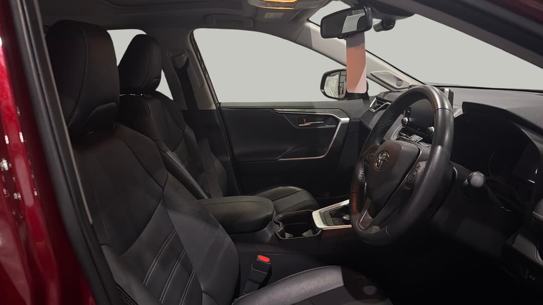 2021 Toyota RAV4 Cruiser (AWD) Hybrid, Automatic, 29675 km, Right Side Front Door Cabin View