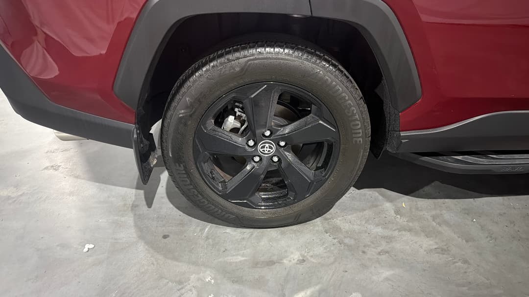 2021 Toyota RAV4 Cruiser (AWD) Hybrid, Automatic, 29675 km, Right Rear Wheel