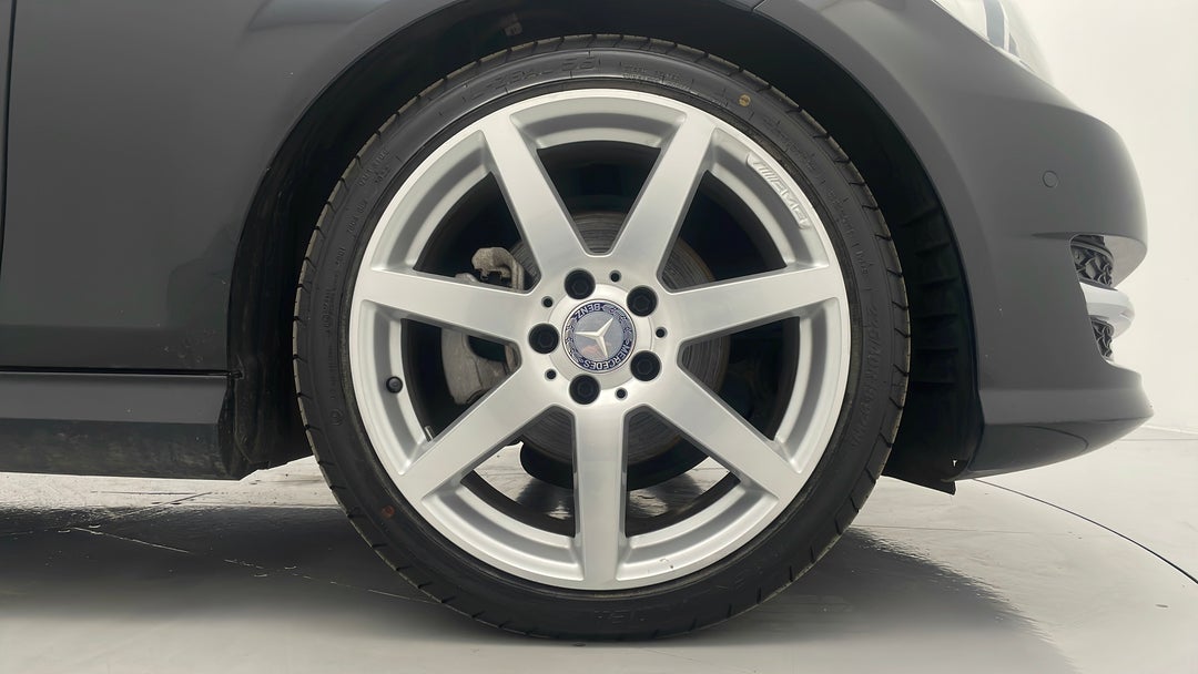 2015 Mercedes-benz C180 Avantgarde, Automatic, 77916 km, Right Front Wheel