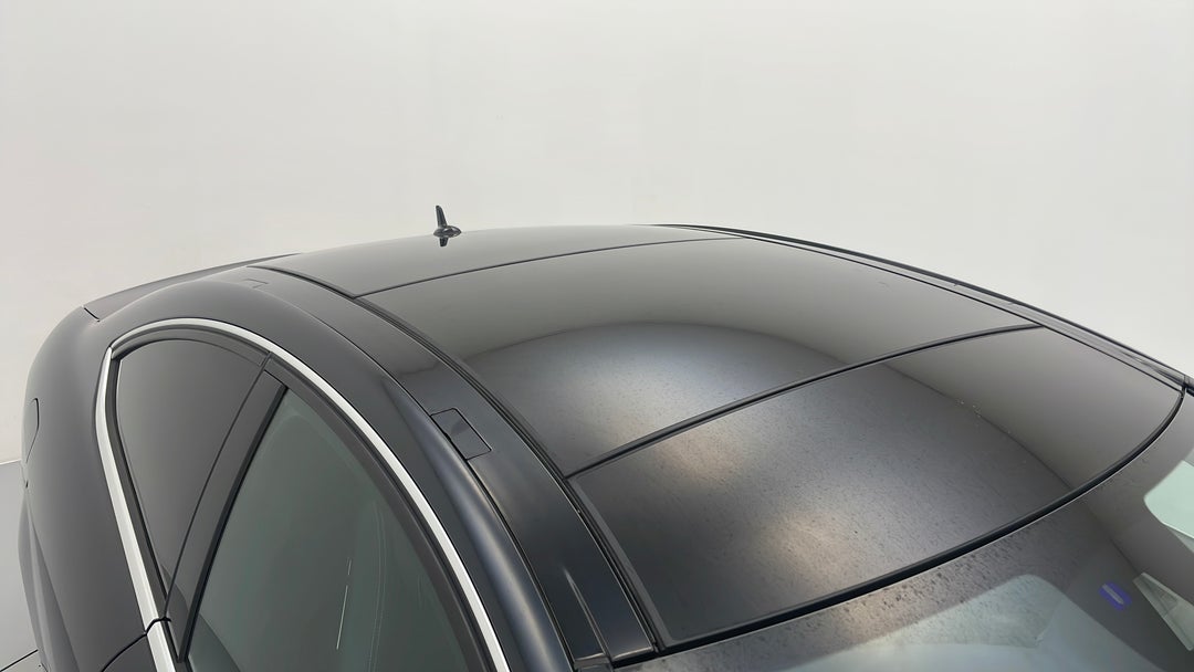 2015 Mercedes-benz C180 Avantgarde, Automatic, 77916 km, Roof/Sunroof View