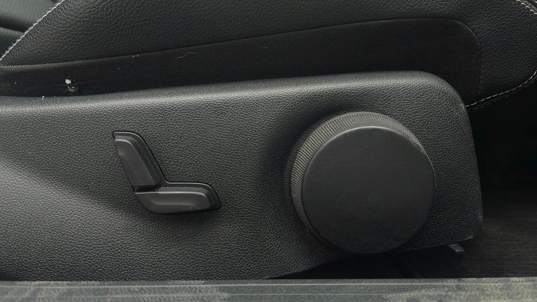 2015 Mercedes-benz C180 Avantgarde, Automatic, 77916 km, Drivers Side Adjustment Panel