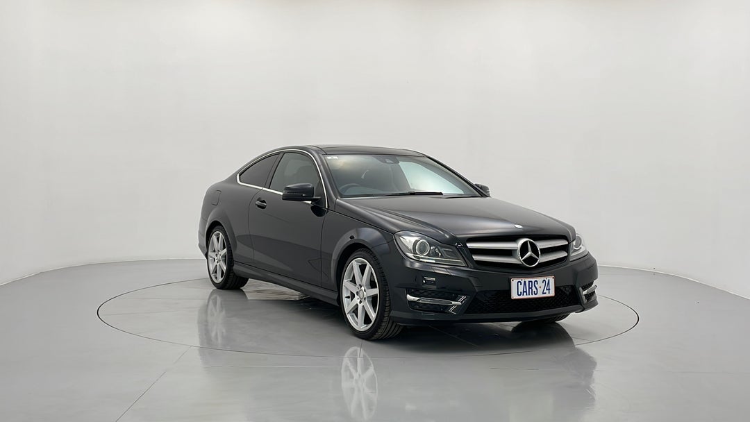 2015 Mercedes-benz C180 Avantgarde, Automatic, 77916 km, Right Front Diagonal (45- Degree) View