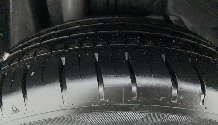 2019 Ford Figo Aspire 1.2 TITANIUM+ PETROL, Petrol, Manual, 10,128 km, Right Rear Tyre Tread