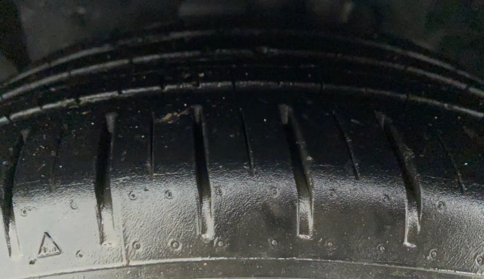 2019 Ford Figo Aspire 1.2 TITANIUM+ PETROL, Petrol, Manual, 10,128 km, Left Front Tyre Tread