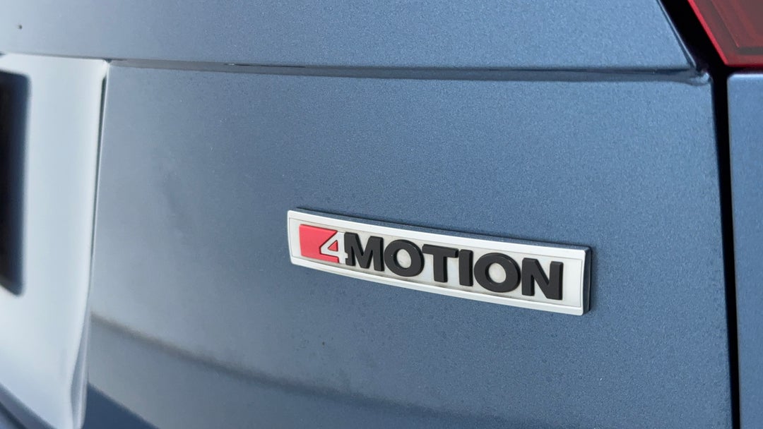 Badge (Boot Right Side)