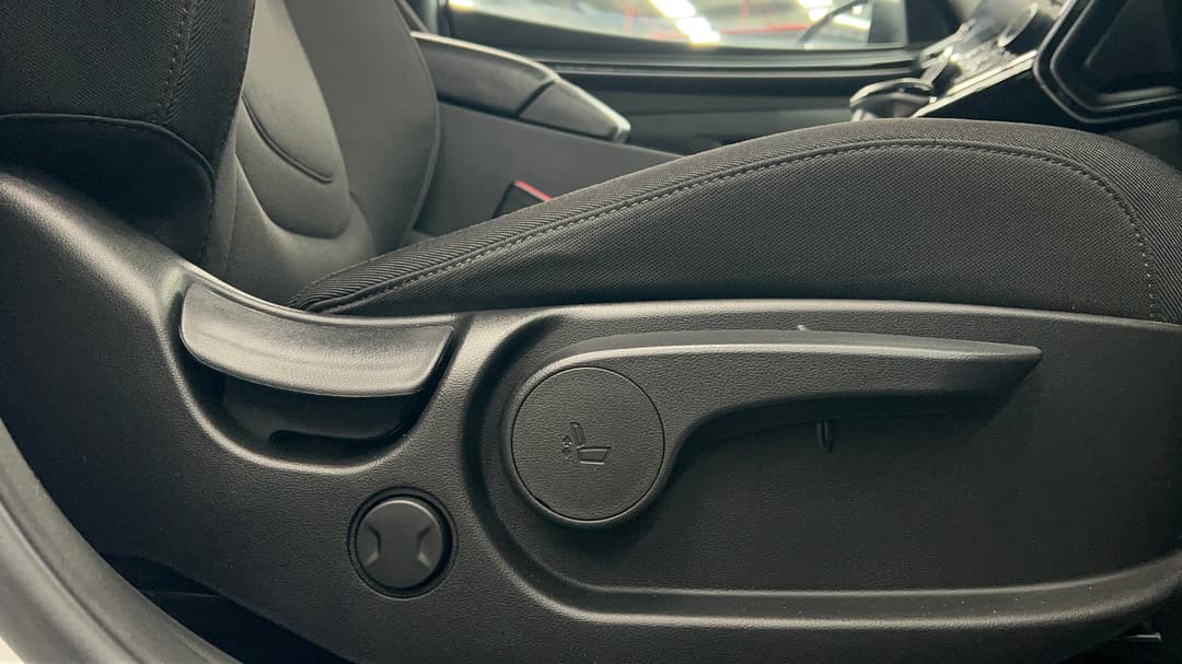 2023 Hyundai Tucson (FWD), Automatic, 47420 km, Drivers Side Adjustment Panel