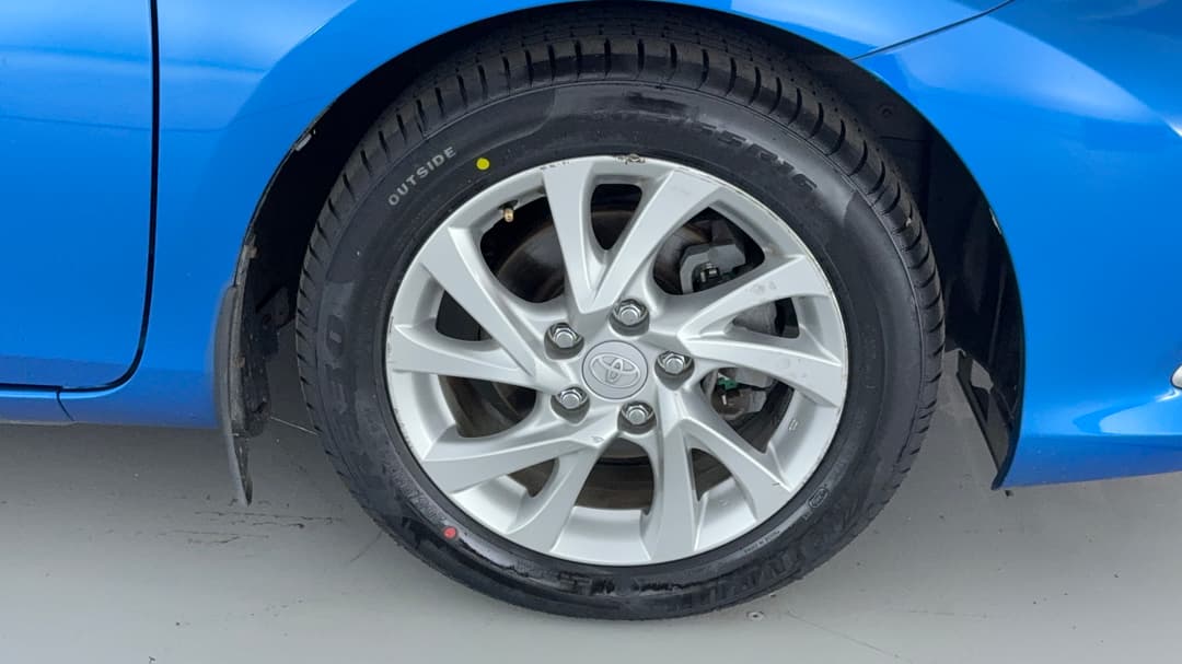 2017 Toyota Corolla Ascent Sport, Automatic, 47879 km, Right Front Wheel