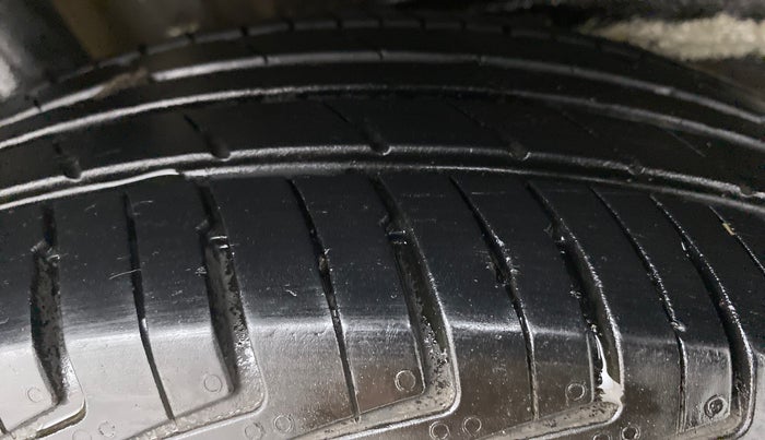 2022 Maruti New Wagon-R LXI CNG 1.0, CNG, Manual, 23,403 km, Right Rear Tyre Tread