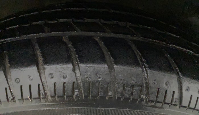 2018 Maruti Celerio ZXI, Petrol, Manual, 28,192 km, Right Front Tyre Tread