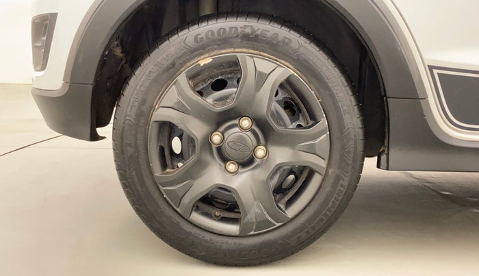 2018 Ford FREESTYLE AMBIENTE 1.2 PETROL, Petrol, Manual, 97,544 km, Right Rear Wheel