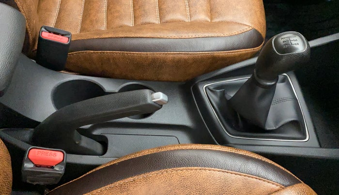 2017 Hyundai Elite i20 ASTA 1.2, Petrol, Manual, 37,313 km, Gear Lever