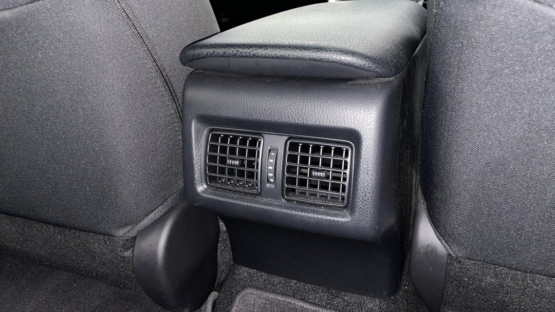 Rear A/C Vent