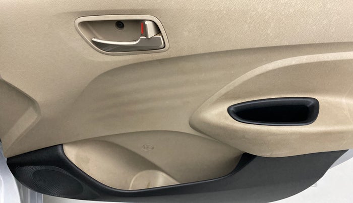 2019 Hyundai NEW SANTRO 1.1 SPORTZ MT CNG, CNG, Manual, 51,050 km, Driver Side Door Panels Control