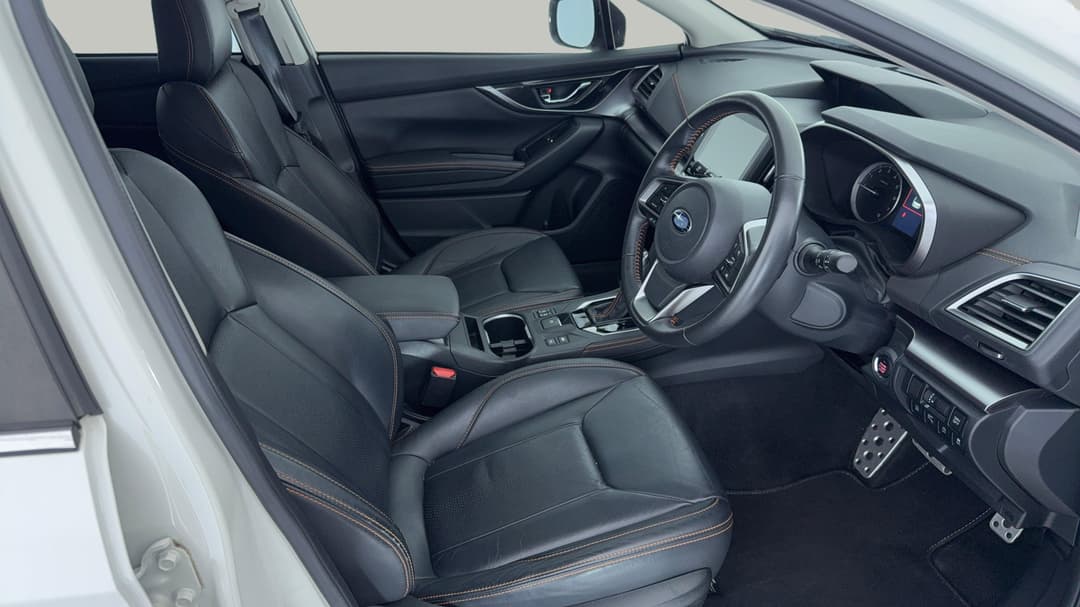 2018 Subaru XV 2.0i-s, Automatic, 100756 km, Right Side Front Door Cabin View