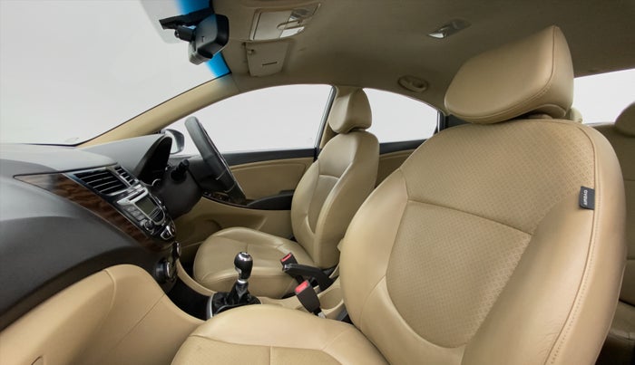 2013 Hyundai Verna FLUIDIC 1.6 SX VTVT OPT, Petrol, Manual, 81,579 km, Right Side Front Door Cabin