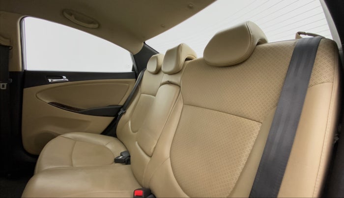 2013 Hyundai Verna FLUIDIC 1.6 SX VTVT OPT, Petrol, Manual, 81,579 km, Right Side Rear Door Cabin