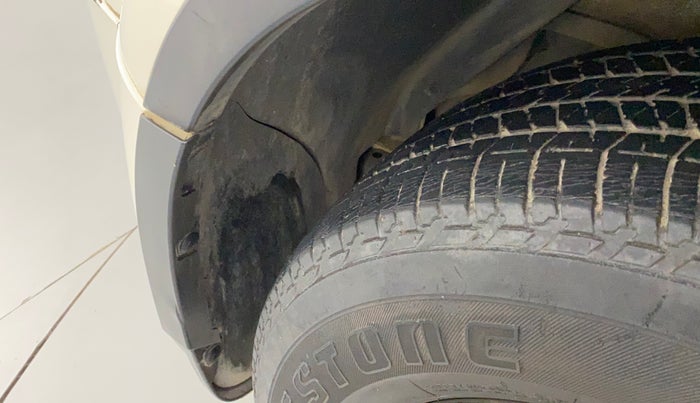 2015 Mahindra XUV500 W6, Diesel, Manual, 56,328 km, Left fender - Lining loose