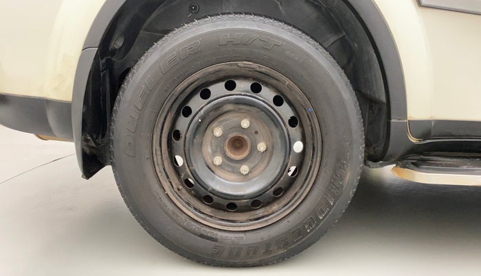 2015 Mahindra XUV500 W6, Diesel, Manual, 56,328 km, Right Rear Wheel