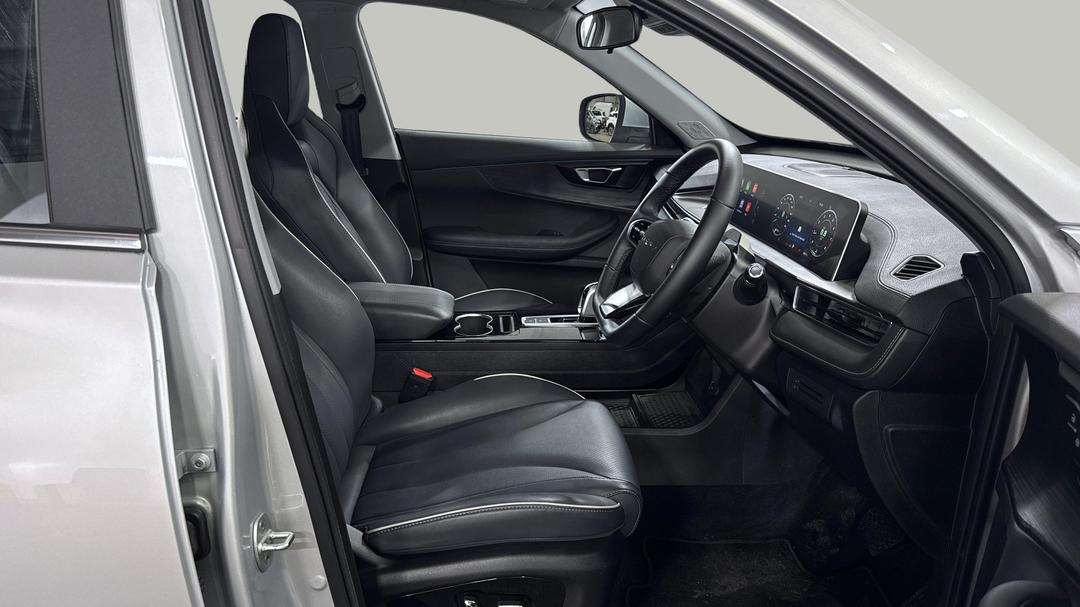 2025 Chery Tiggo 4 Pro Ultimate, Automatic, 4937 km, Right Side Front Door Cabin View