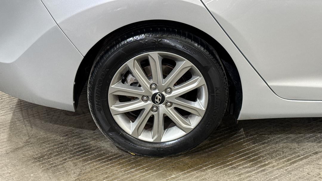 2015 Hyundai Elantra Active Special Edition, Automatic, 42250 km, Right Rear Wheel