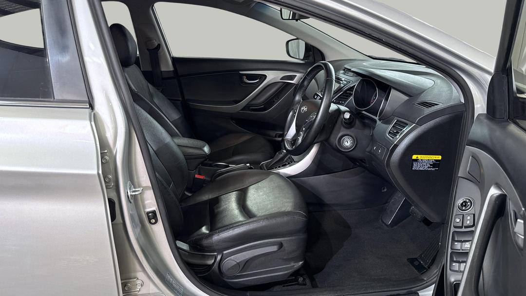 2015 Hyundai Elantra Active Special Edition, Automatic, 42250 km, Right Side Front Door Cabin View