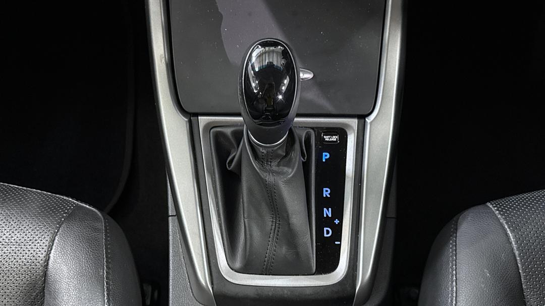 2015 Hyundai Elantra Active Special Edition, Automatic, 42250 km, Gear Lever 