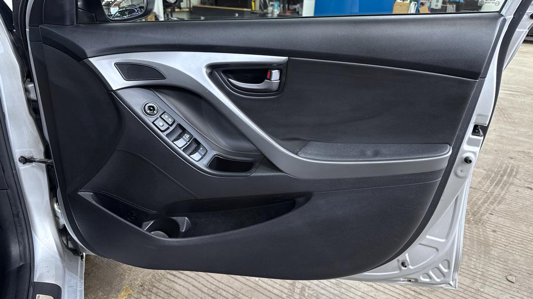 2015 Hyundai Elantra Active Special Edition, Automatic, 42250 km, Speaker View