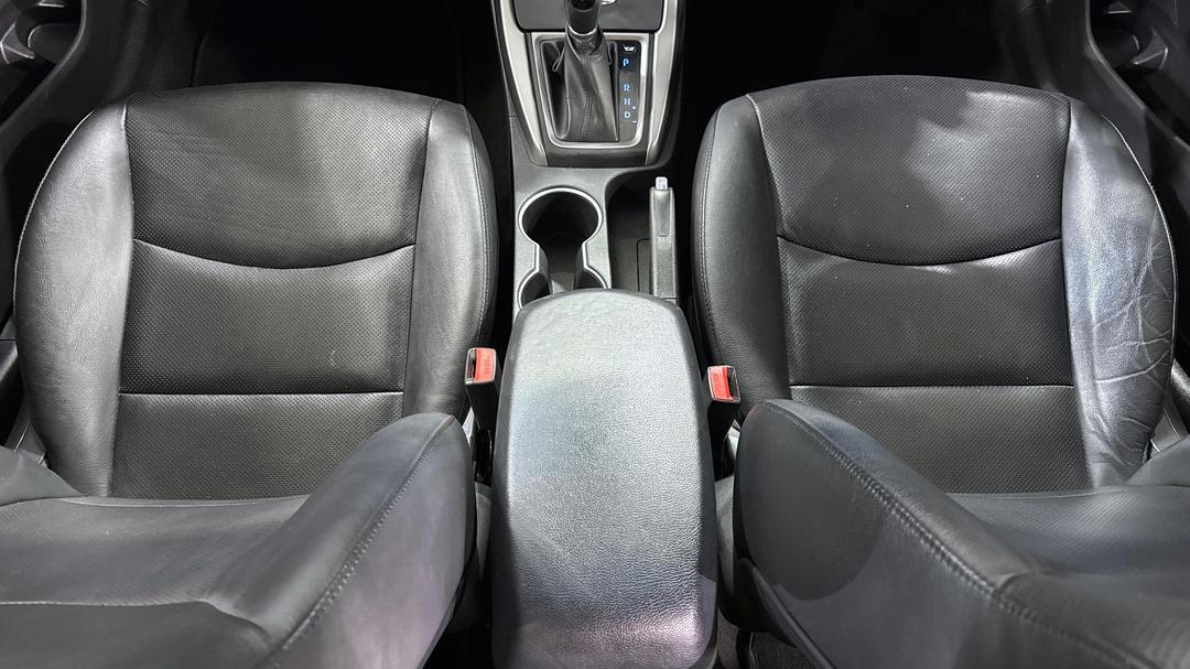 2015 Hyundai Elantra Active Special Edition, Automatic, 42250 km, Center Console