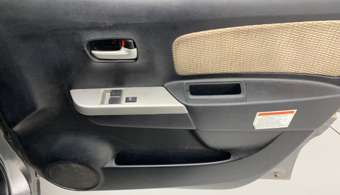 2018 Maruti Wagon R 1.0 LXI CNG, CNG, Manual, 78,642 km, Driver Side Door Panels Control