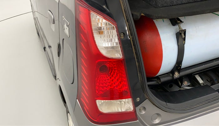 2018 Maruti Wagon R 1.0 LXI CNG, CNG, Manual, 78,642 km, Left tail light - Minor scratches