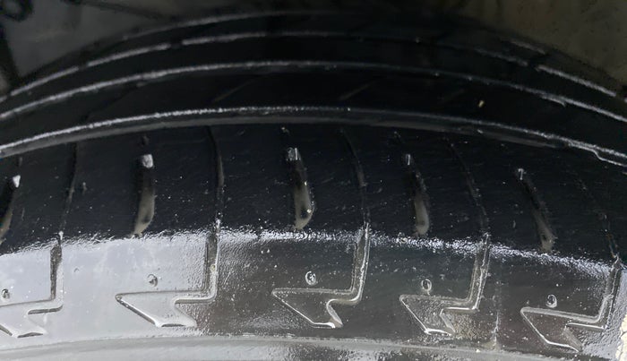 2017 Honda WR-V 1.2 i-VTEC VX MT, Petrol, Manual, 19,844 km, Left Front Tyre Tread