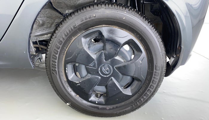 2021 Tata Tiago XTA 1.2 PETROL, Petrol, Automatic, 7,300 km, Left Rear Wheel
