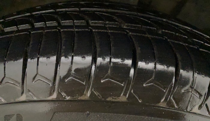 2018 Datsun Go Plus T, Petrol, Manual, 31,316 km, Left Rear Tyre Tread