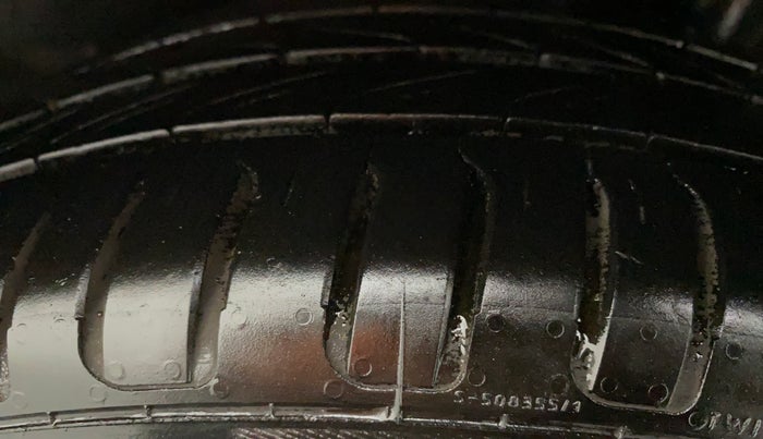 2019 Volkswagen Polo HIGHLINE PLUS 1.0, Petrol, Manual, 33,721 km, Left Rear Tyre Tread