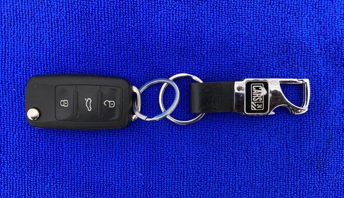 2019 Volkswagen Polo HIGHLINE PLUS 1.0, Petrol, Manual, 33,721 km, Key Close Up
