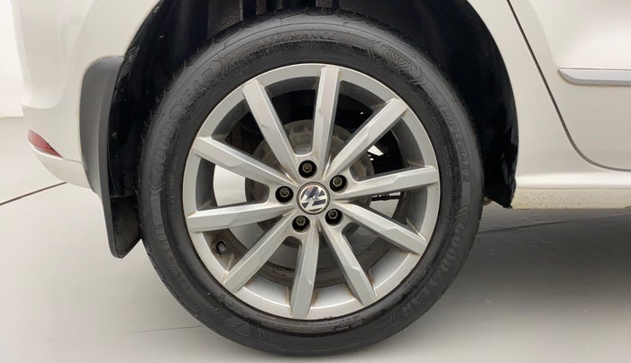 2019 Volkswagen Polo HIGHLINE PLUS 1.0, Petrol, Manual, 33,721 km, Right Rear Wheel