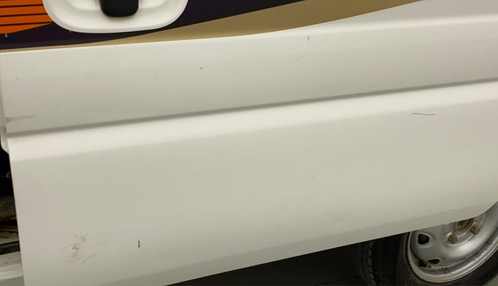 2019 Maruti Eeco 7 STR, CNG, Manual, 70,405 km, Rear left door - Minor scratches