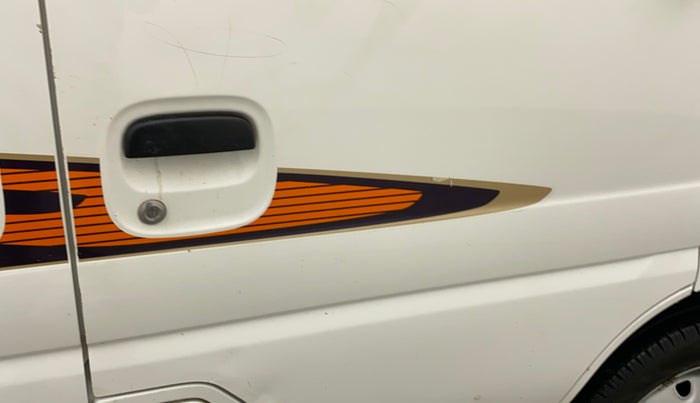 2019 Maruti Eeco 7 STR, CNG, Manual, 70,405 km, Driver-side door - Minor scratches