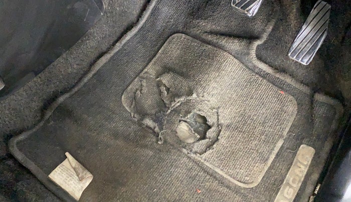 2018 Maruti Wagon R 1.0 LXI CNG, CNG, Manual, 86,869 km, Flooring - Carpet is minor damage