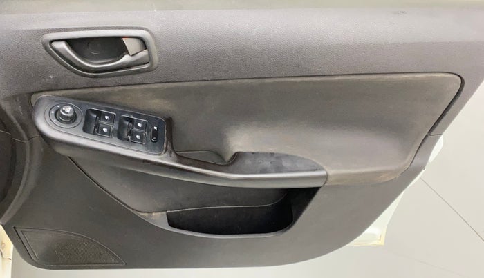 2017 Tata Bolt XM QUADRAJET, Diesel, Manual, 1,05,437 km, Driver Side Door Panels Control